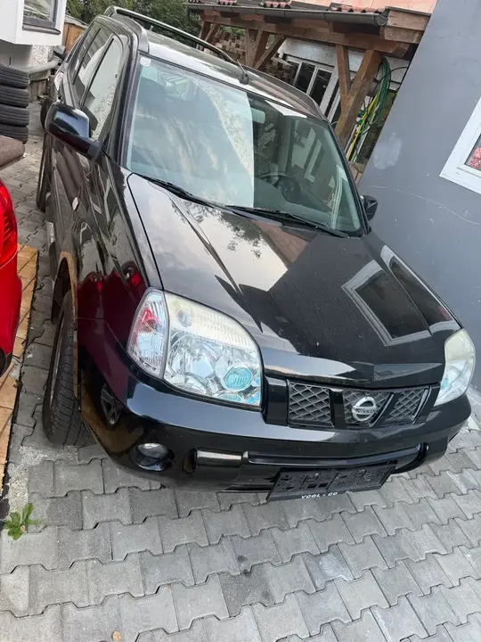 Nissan X-Trail 2005 photo 2