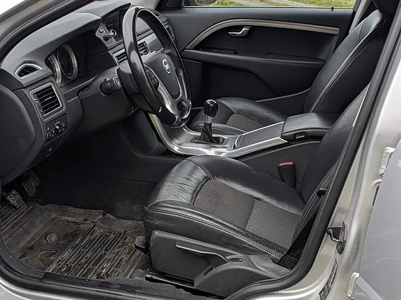 Volvo V70 2012 photo 3