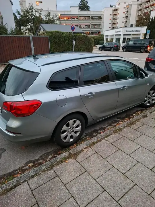 Opel Astra J