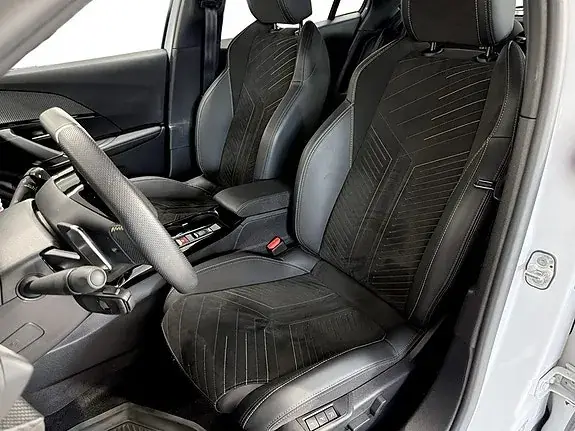 Peugeot 2008 2025 photo 5