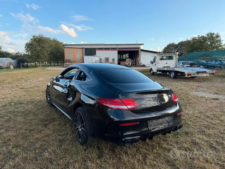 Mercedes-Benz C 250 2016 photo 3