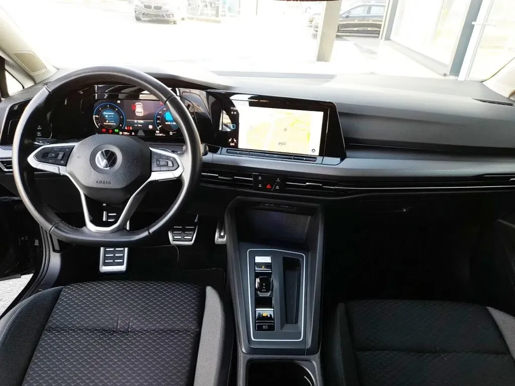 Volkswagen Golf 2022 photo 3