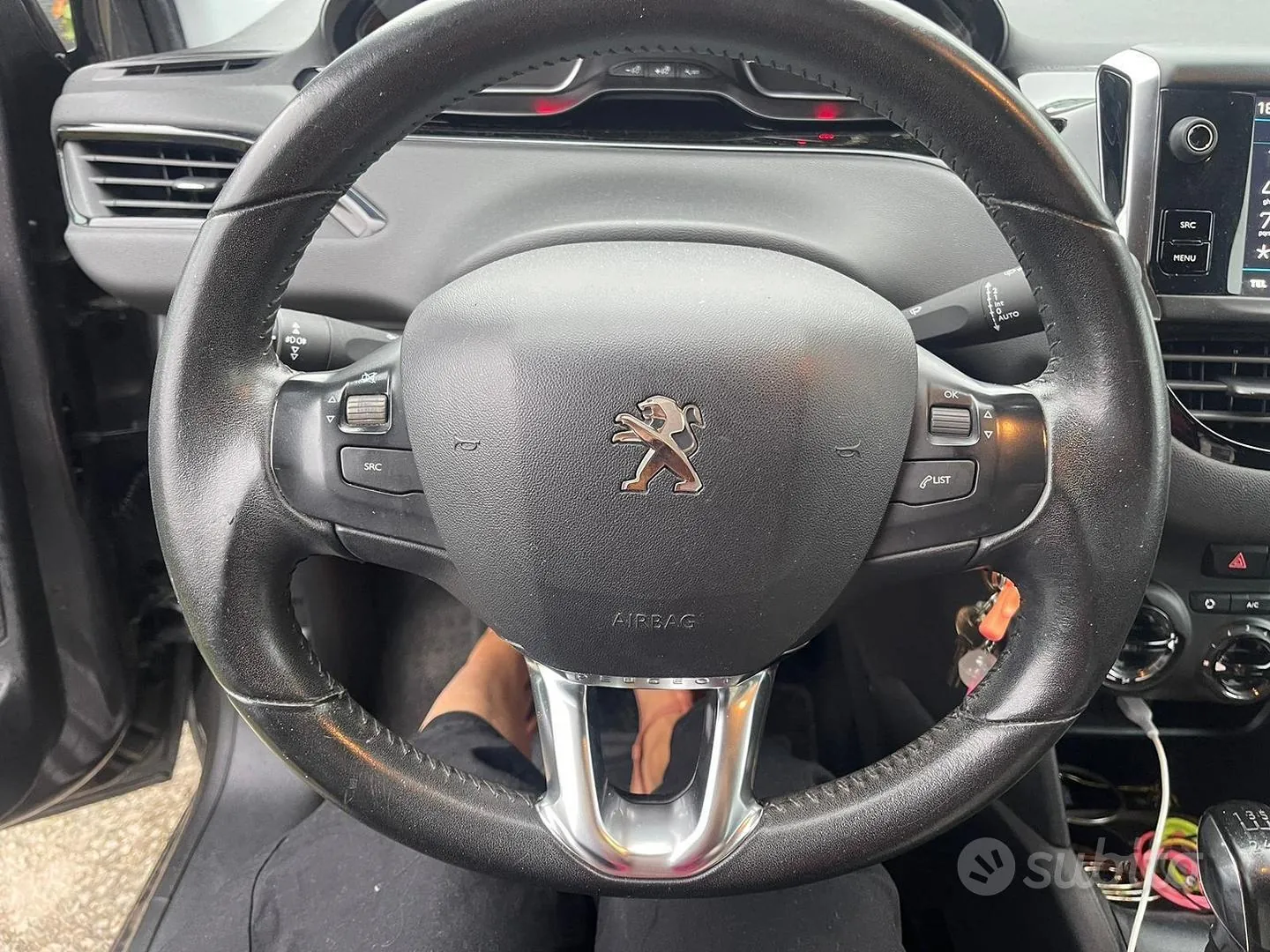 Peugeot 208 2019 photo 4