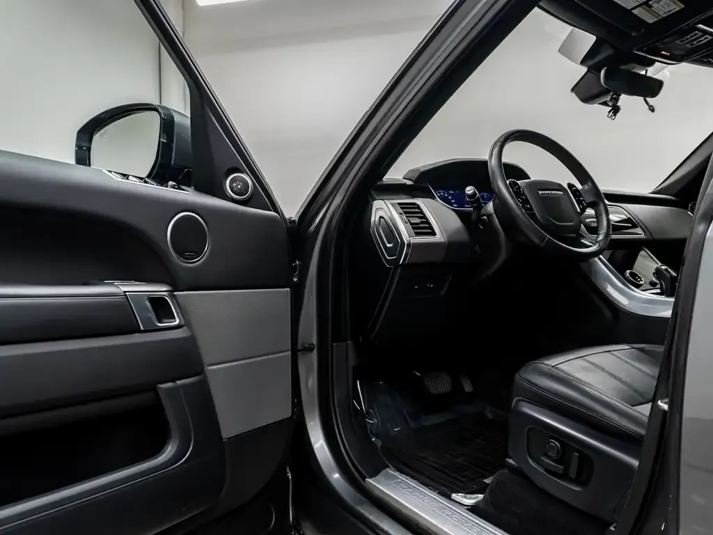 Land Rover Range Rover Sport 2018 photo 4