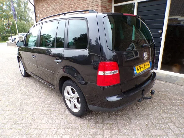 Volkswagen Touran 2005 photo 3