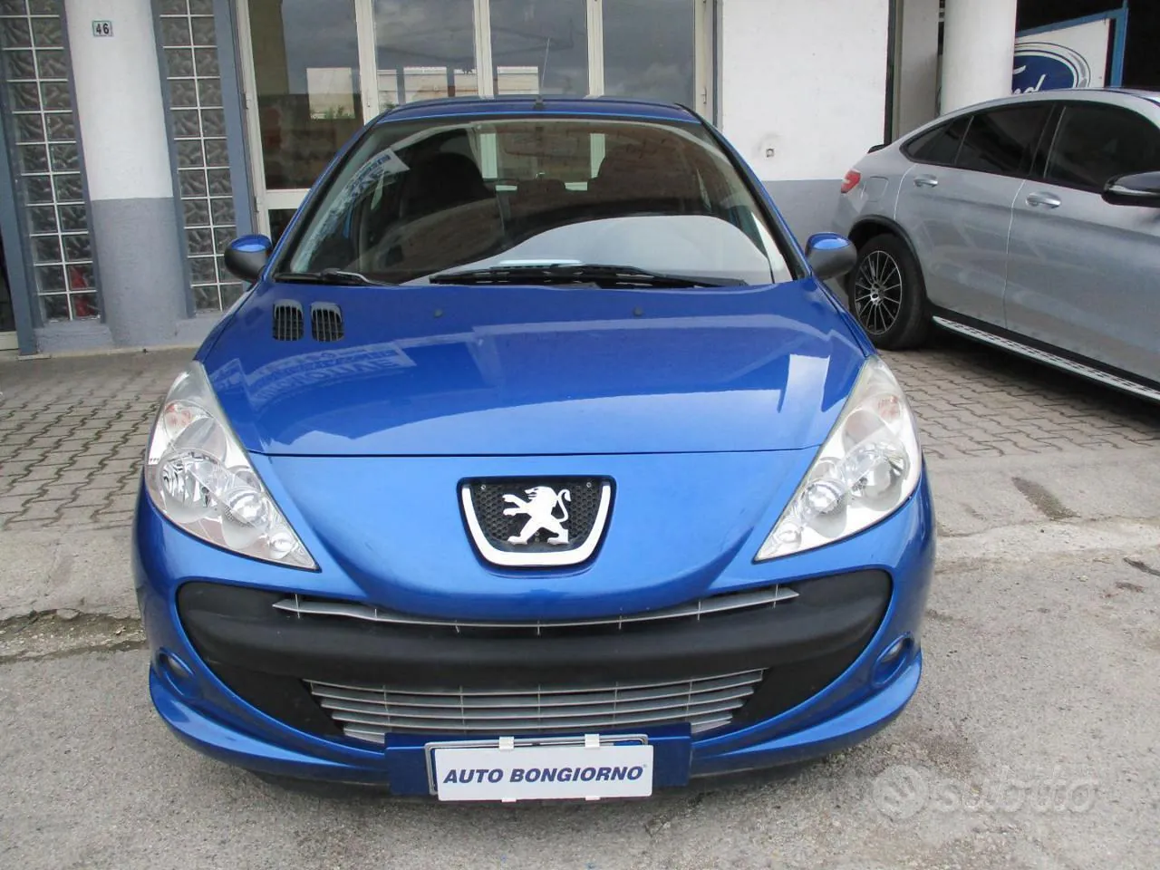 Peugeot 206 2012 photo 2