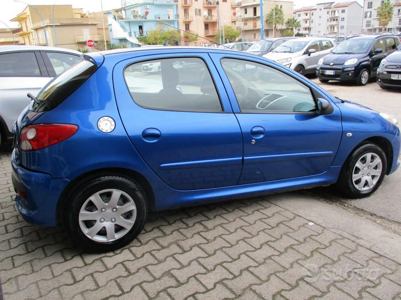 Peugeot 206 2012 photo 4