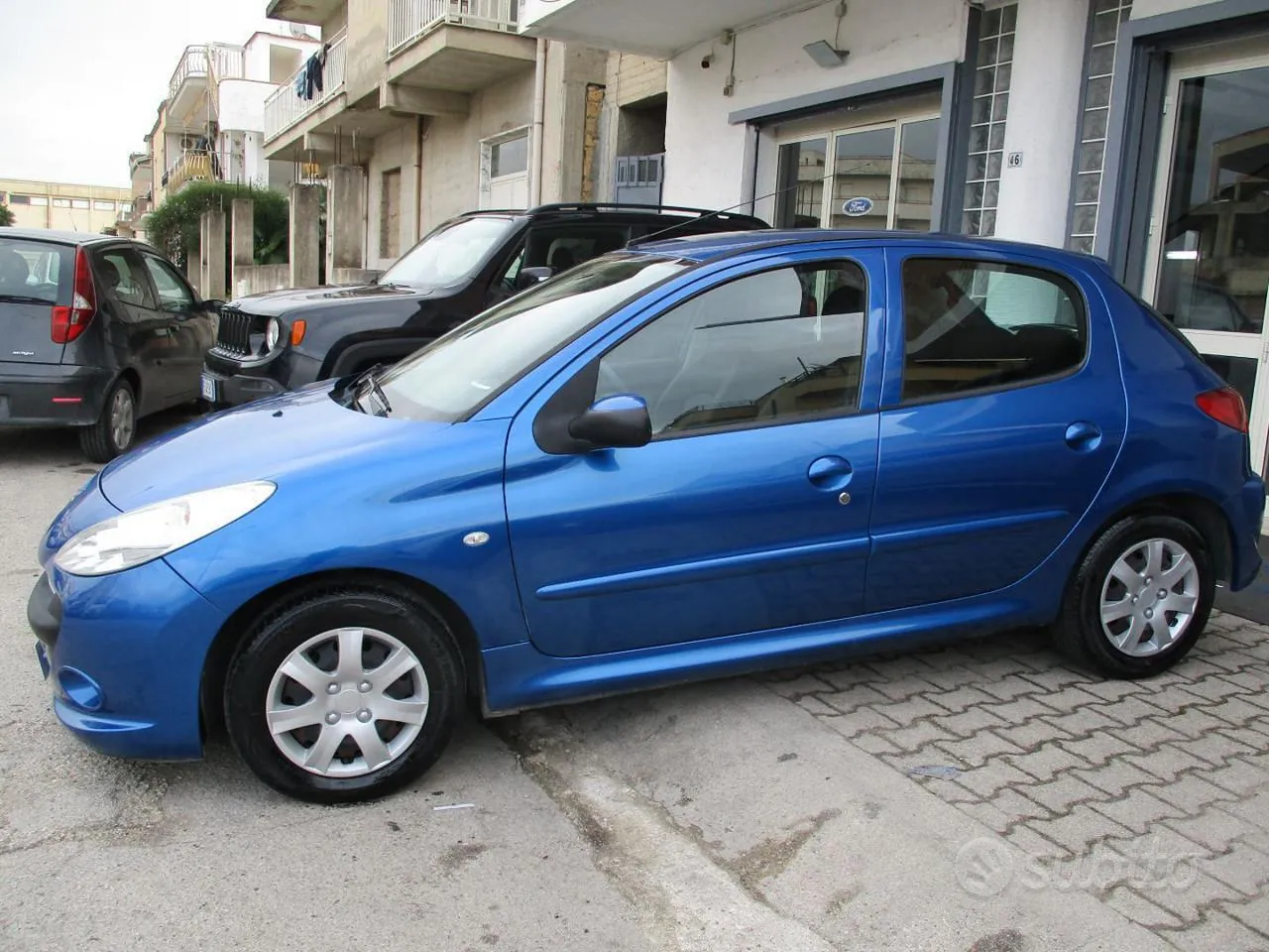 Peugeot 206 2012 photo 3