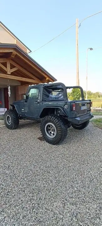 Jeep Wrangler 2022 photo 2