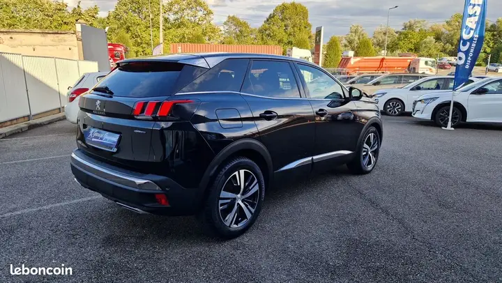 Peugeot 3008 2019 photo 2
