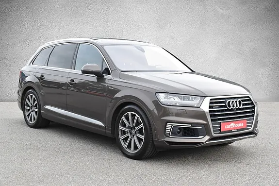 Audi Q7 2017 photo 3