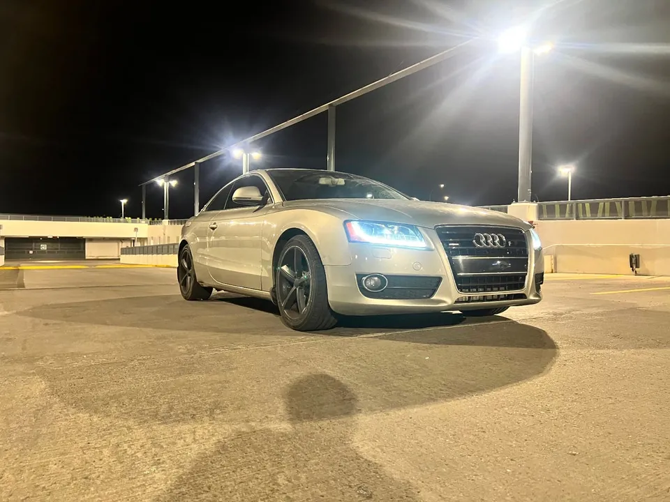 Audi A5 2010 photo 2
