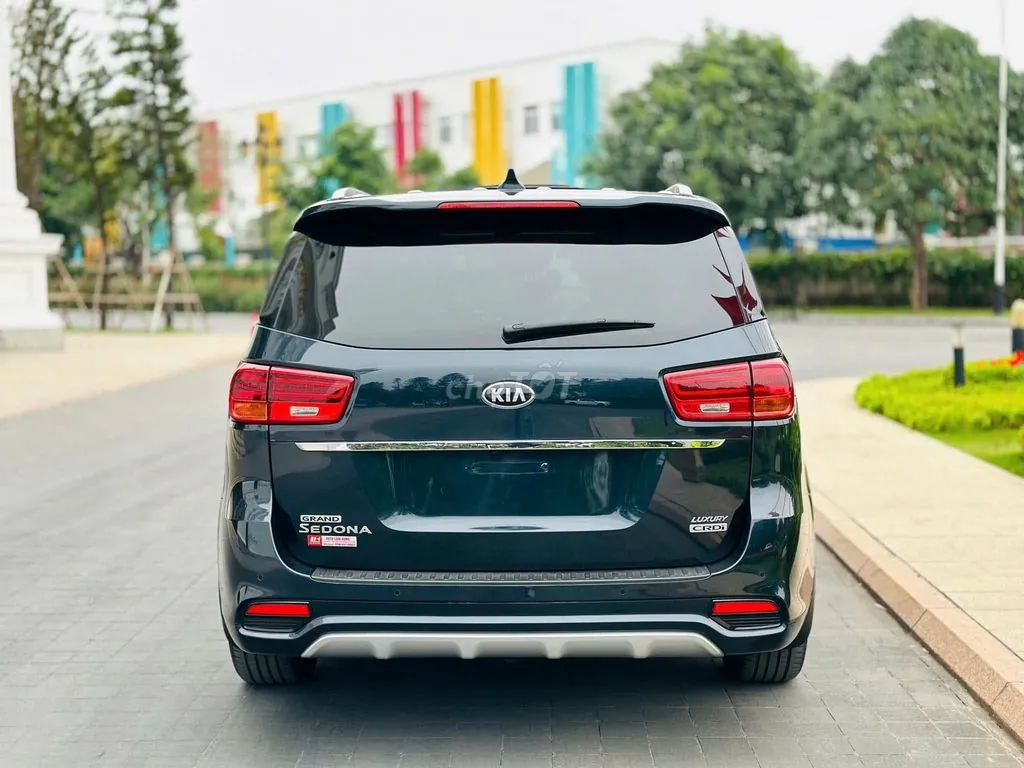 Kia Sedona 2020 photo 2