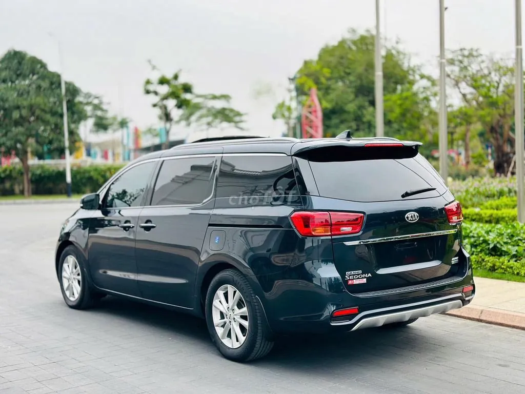 Kia Sedona 2020 photo 3