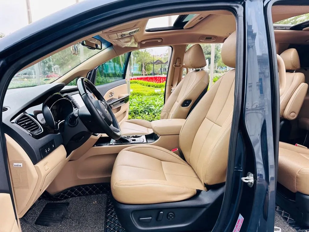 Kia Sedona 2020 photo 4