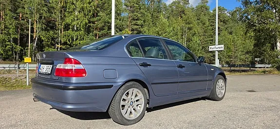 BMW 318I 2004 photo 3