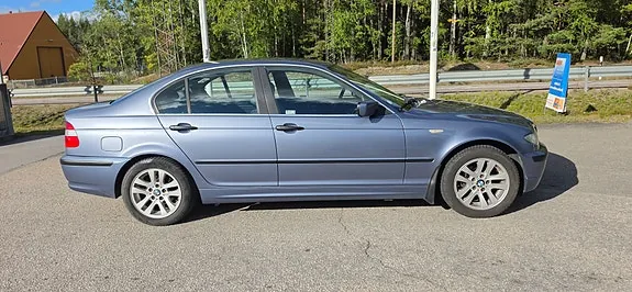 BMW 318I 2004 photo 4