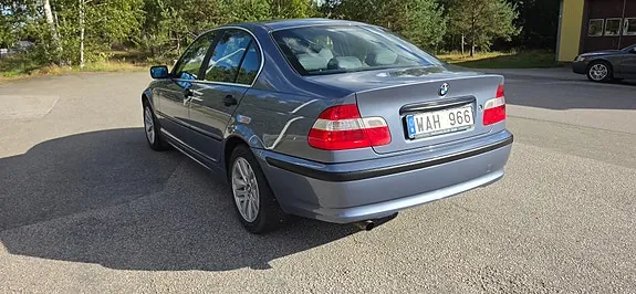 BMW 318I