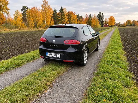 Seat Leon 2012 photo 3