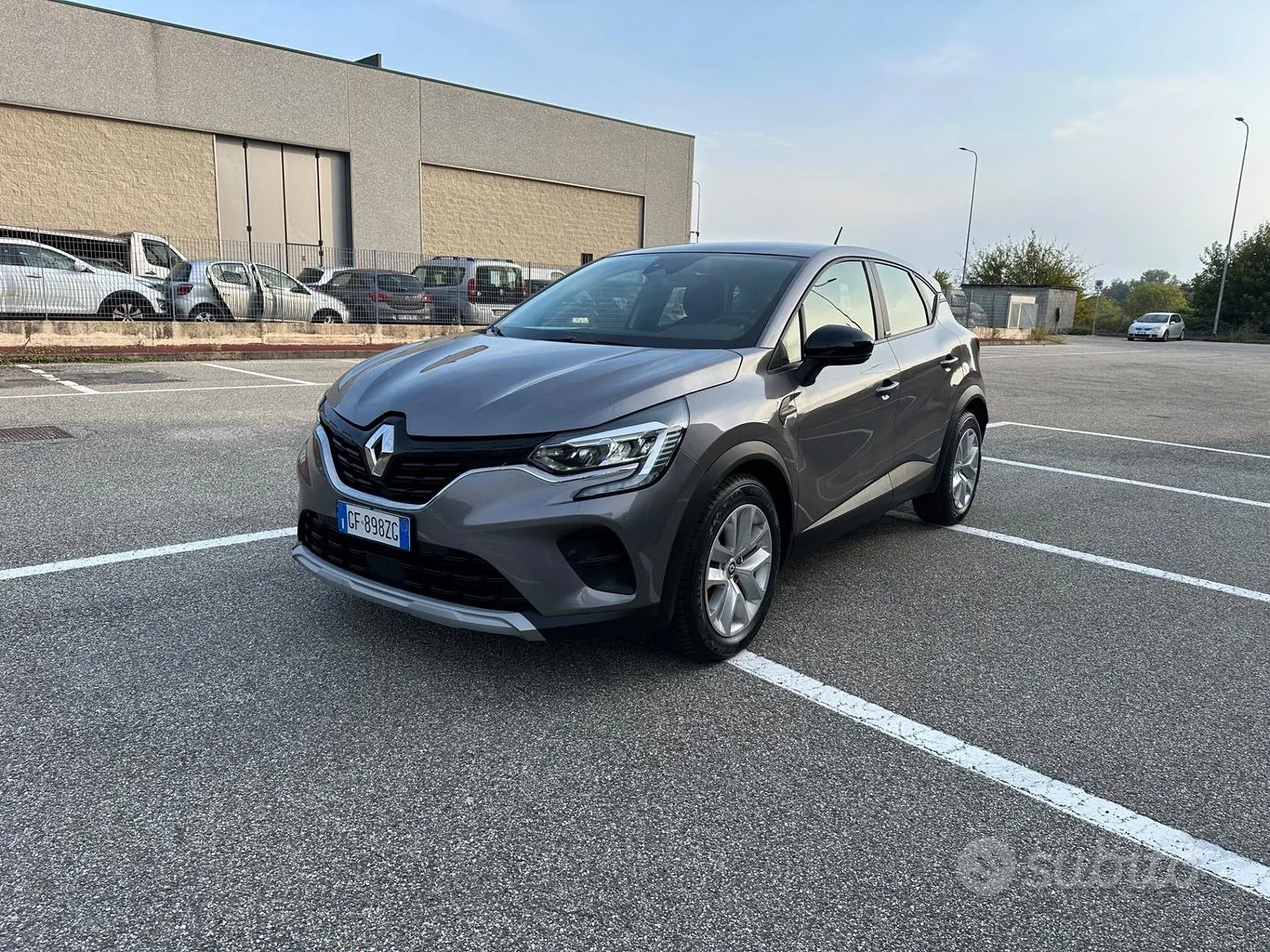 Renault Captur 2021 photo 2