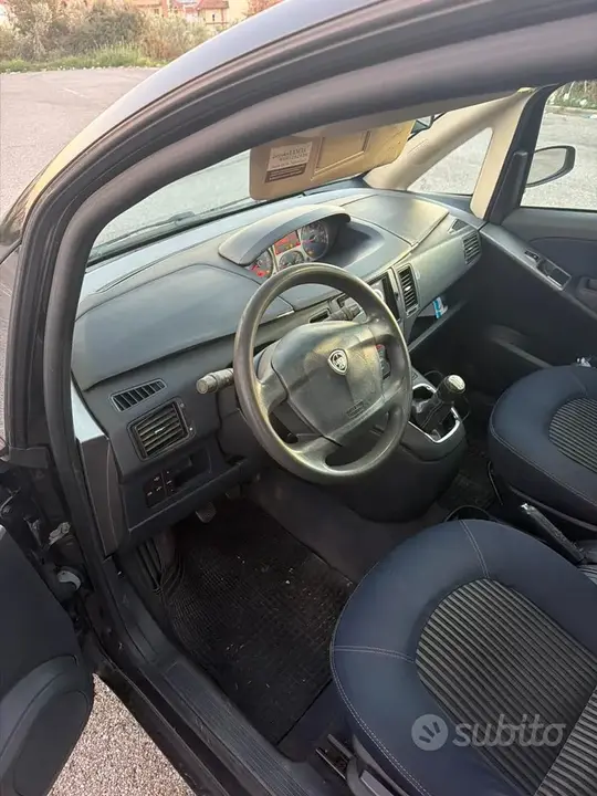 Lancia Musa 2010 photo 5