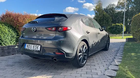 Mazda 3 2019 photo 2