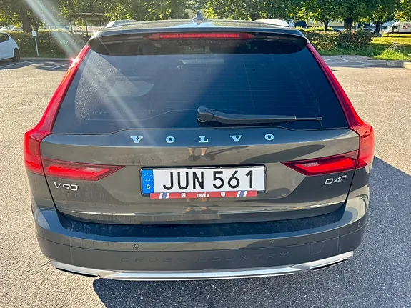 Volvo V90 Cross Country 2018 photo 4