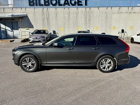 Volvo V90 Cross Country 2018 photo 2