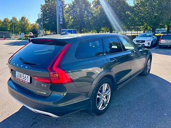 Volvo V90 Cross Country 2018 photo 5