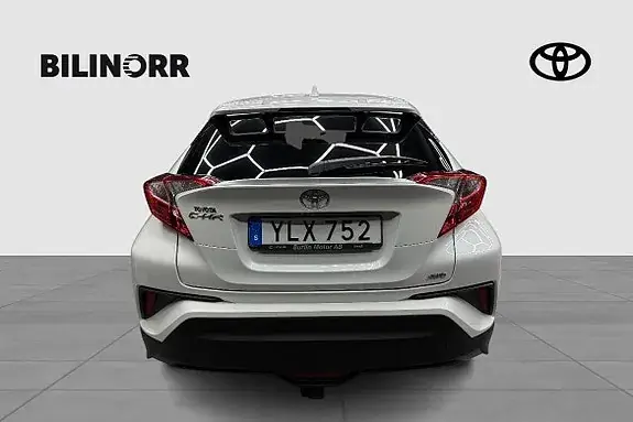 Toyota C-Hr 2018 photo 4