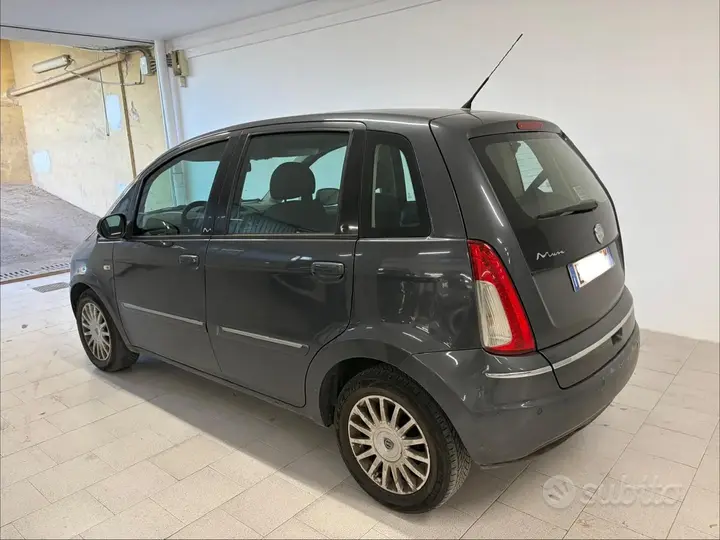 Lancia Musa 2011 photo 4