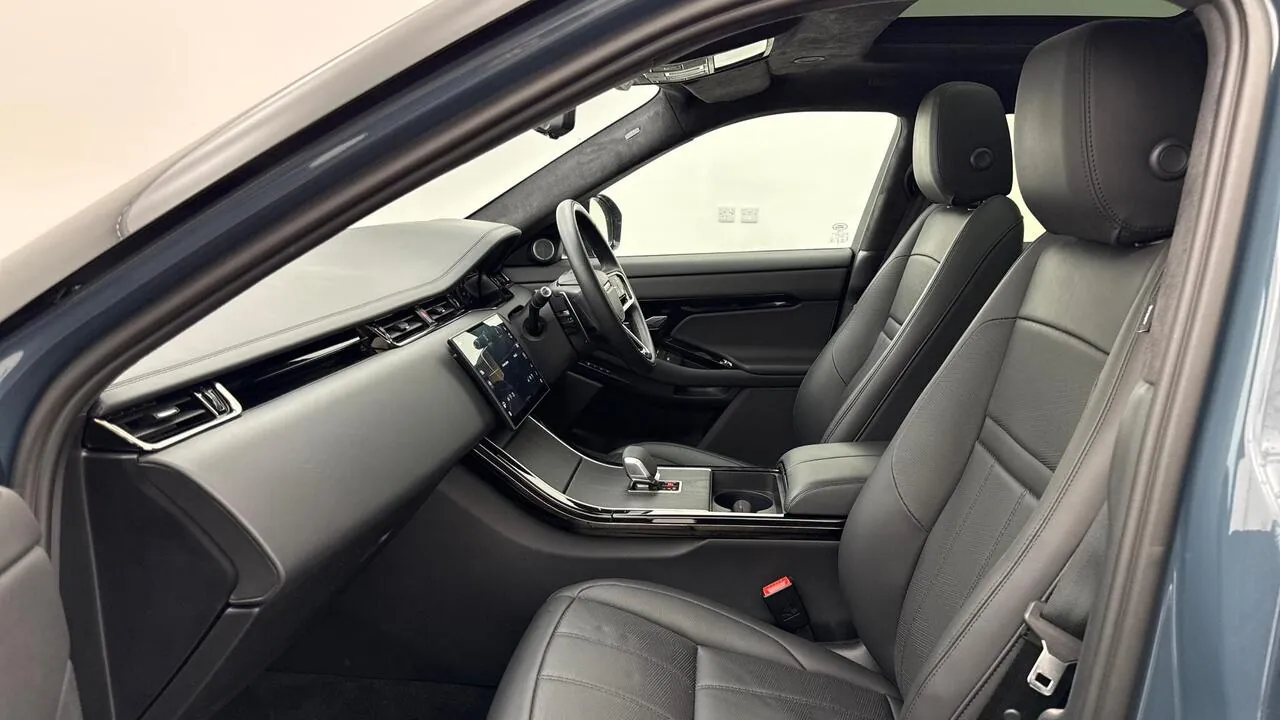 Land Rover Range Rover Evoque 2025 photo 3