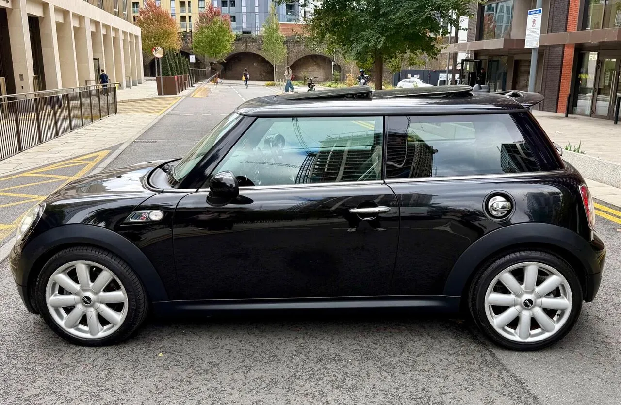 Mini Cooper S 2009 photo 4