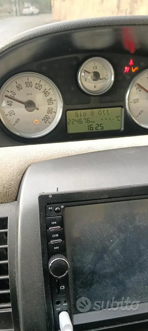 Lancia Ypsilon 2004 photo 2