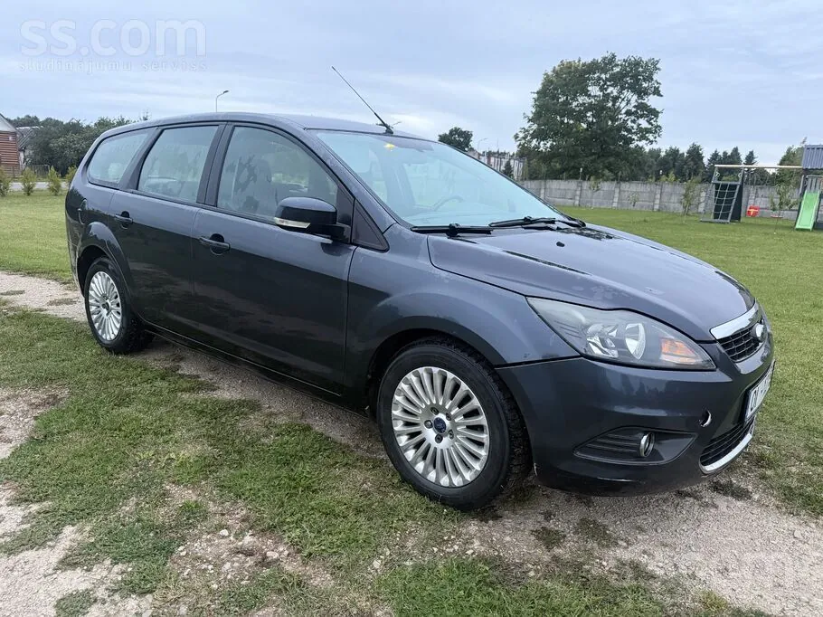 Ford Focus 2009 photo 2