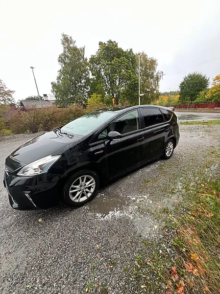 Toyota Prius 2012 photo 2