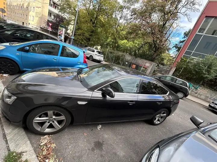 Audi A5 2012 photo 2