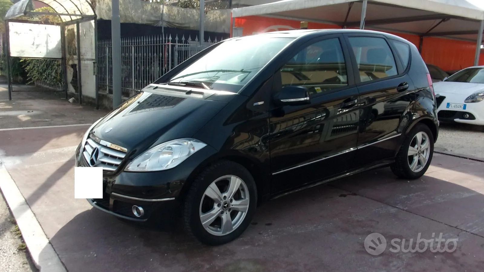 Mercedes-Benz A 160 2011 photo 2