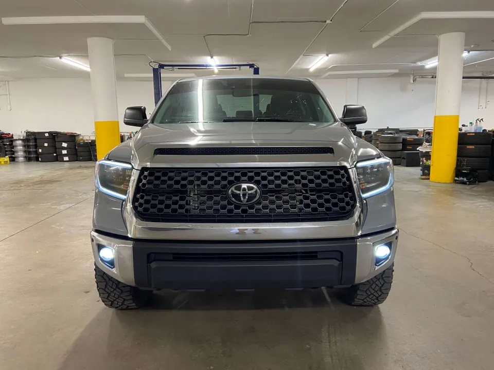 Toyota Tundra 2021 photo 2