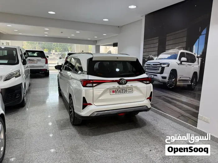 Toyota Veloz 2023 photo 4