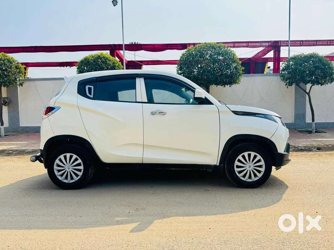 Mahindra Kuv 100