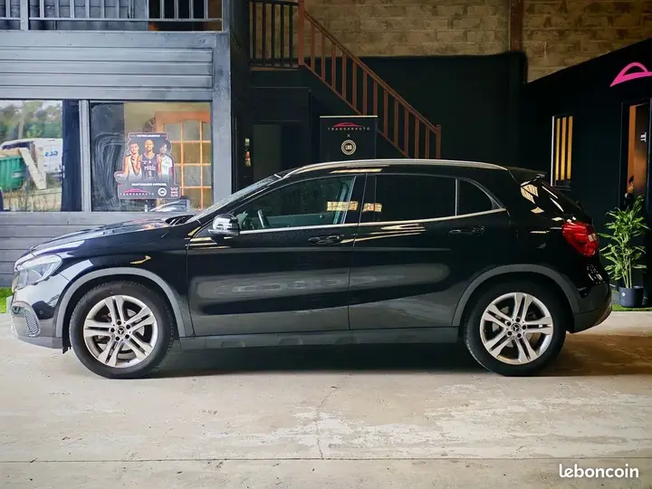 Mercedes-Benz Gla 2017 photo 2