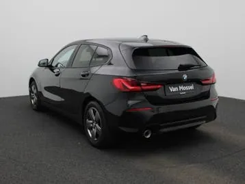 BMW 1 Series 2023 photo 2