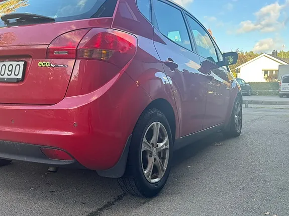 Kia Venga 2010 photo 2