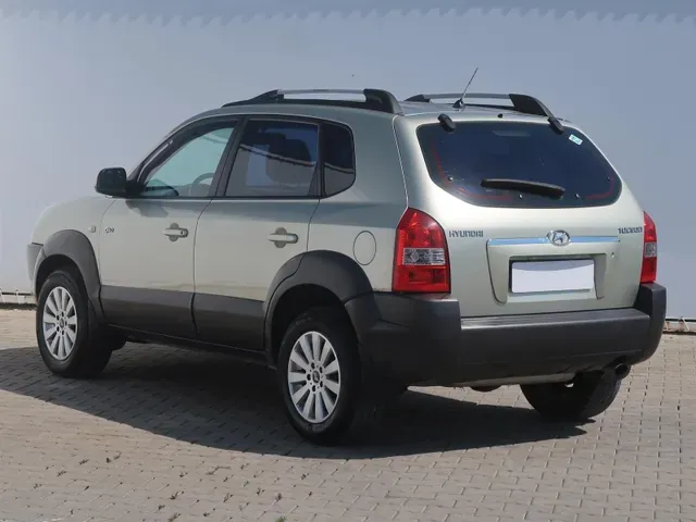 Hyundai Tucson 2004 photo 3