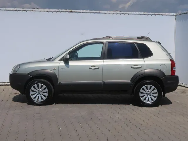 Hyundai Tucson 2004 photo 2