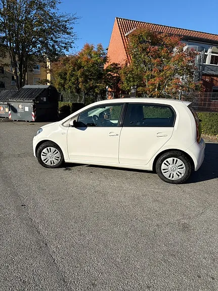 Volkswagen Up 2013 photo 4