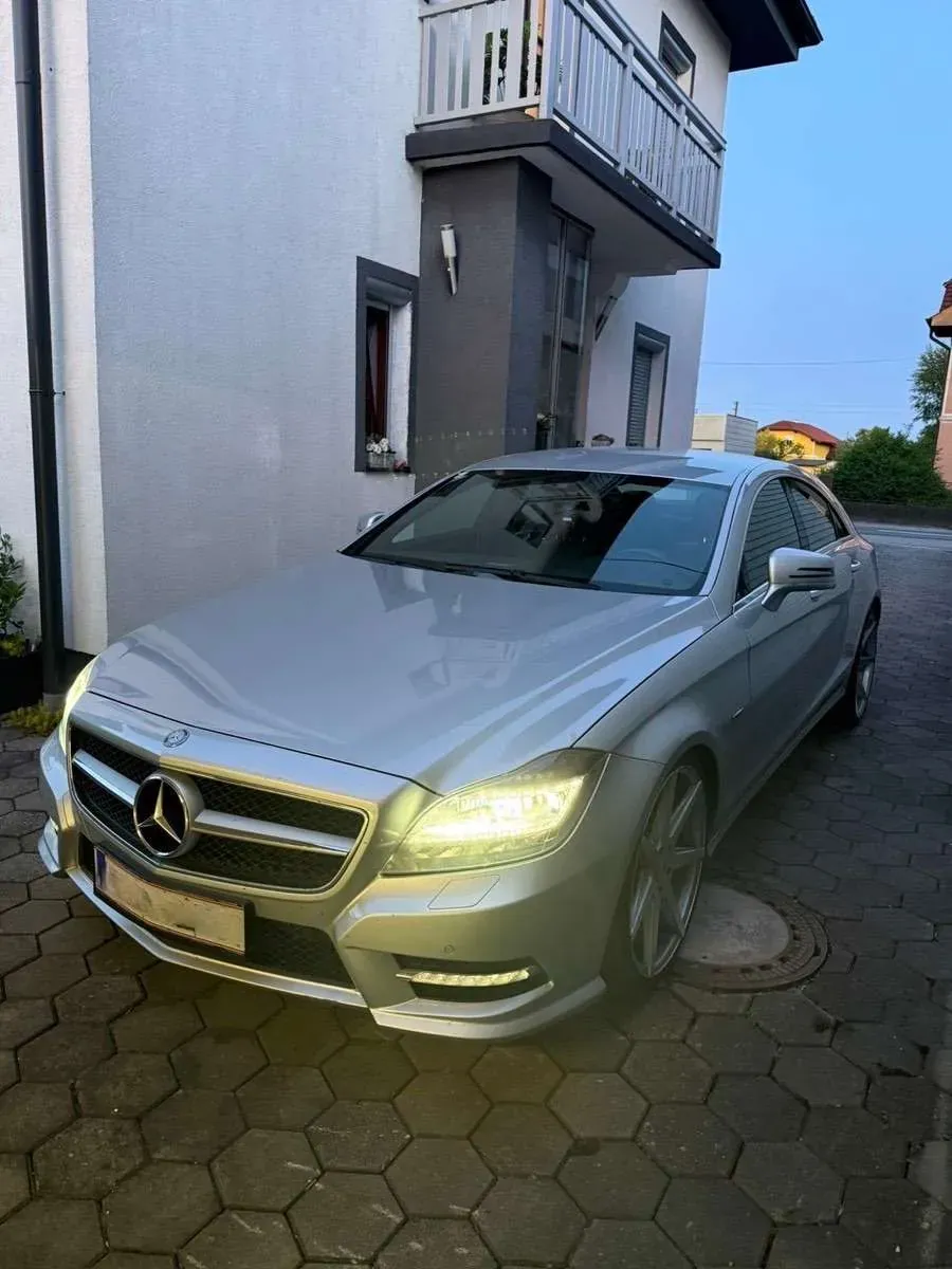 Mercedes-Benz Cls-Class 2011 photo 2