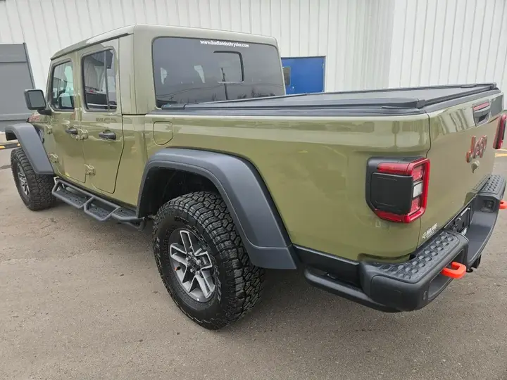 Jeep Gladiator 2025 photo 4