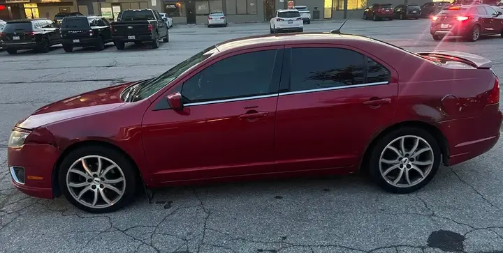 Ford Fusion 2012 photo 2